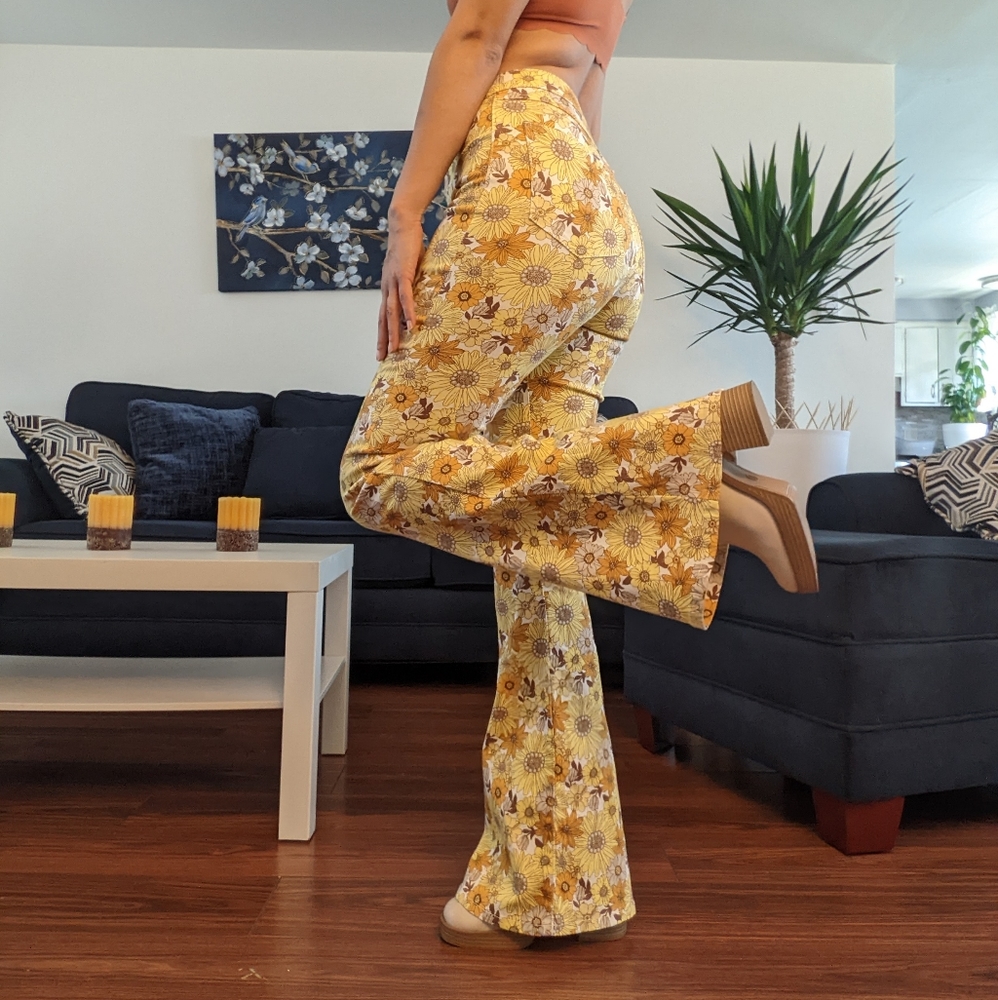 Floral Daisy Flare Pants